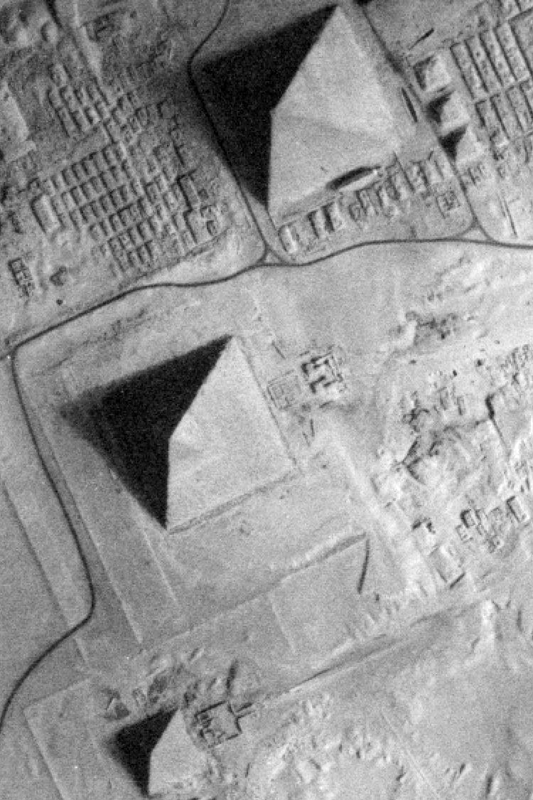 Pyramids  150.7 K