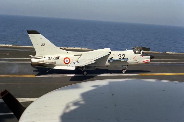 F8 Crusader Pictures